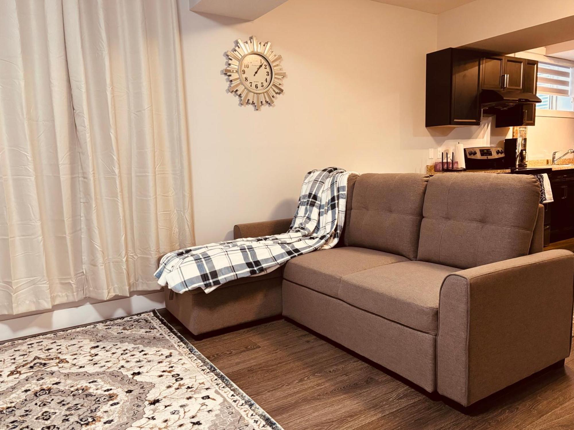 Beautiful, Specious Two Bedroom Basement * Edmonton