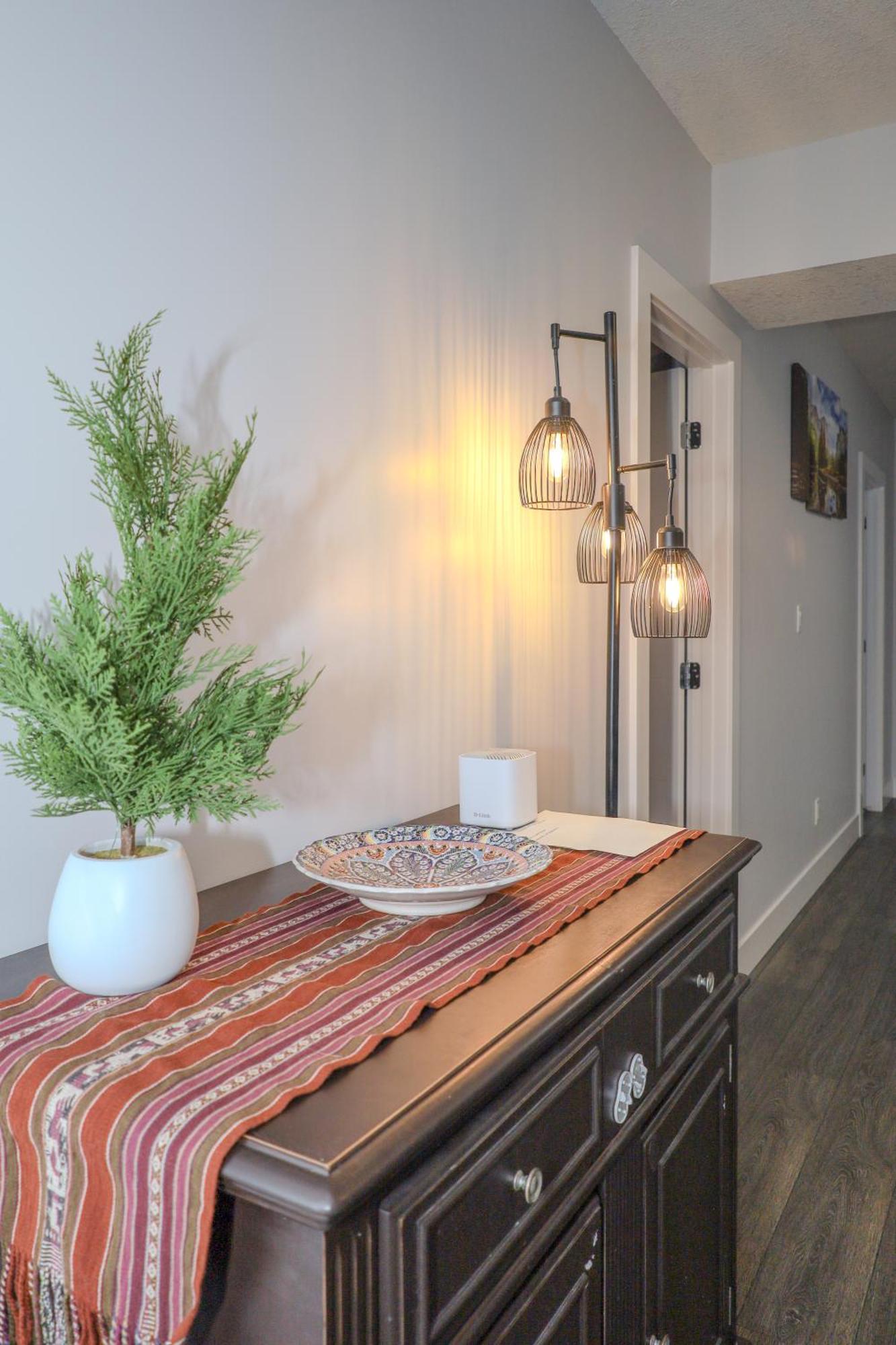 Apartment Beautiful, Specious Two Bedroom Basement *